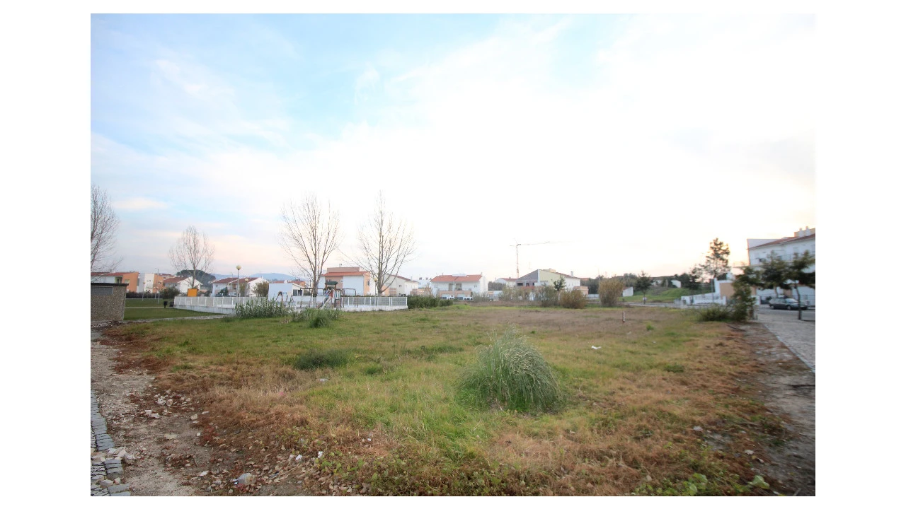 Terreno para Venda em Sebal e Belide Foto 1