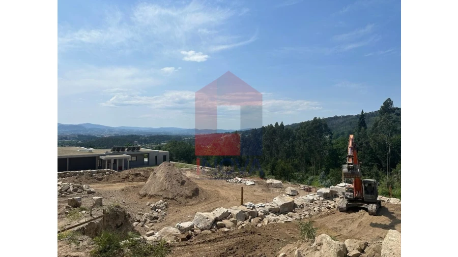 Terreno para Venda em Escariz (São Mamede) e Escariz (São Martinho) Foto 1