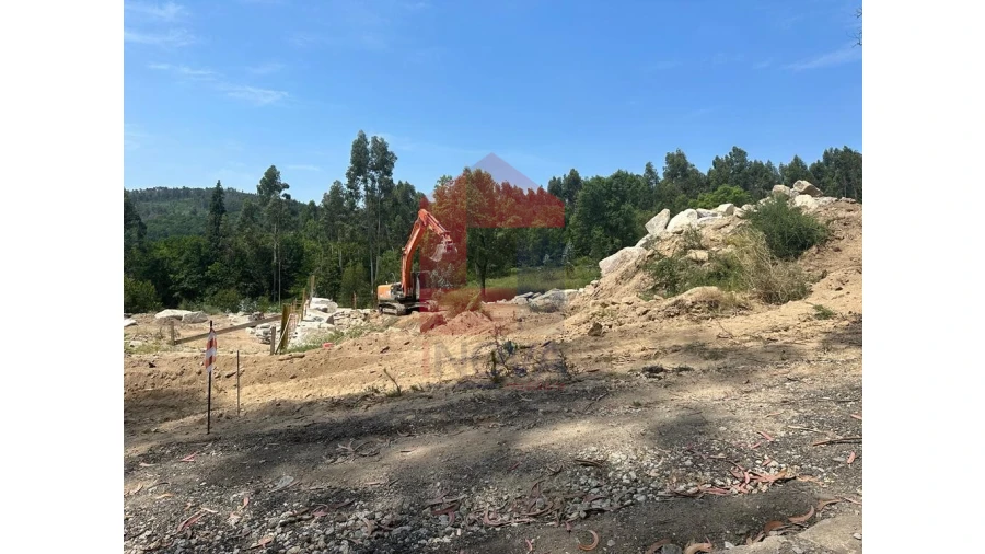 Terreno para Venda em Escariz (São Mamede) e Escariz (São Martinho) Foto 3
