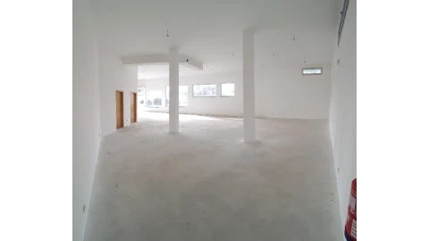 Loja para Venda em Leiria, Pousos, Barreira e Cortes