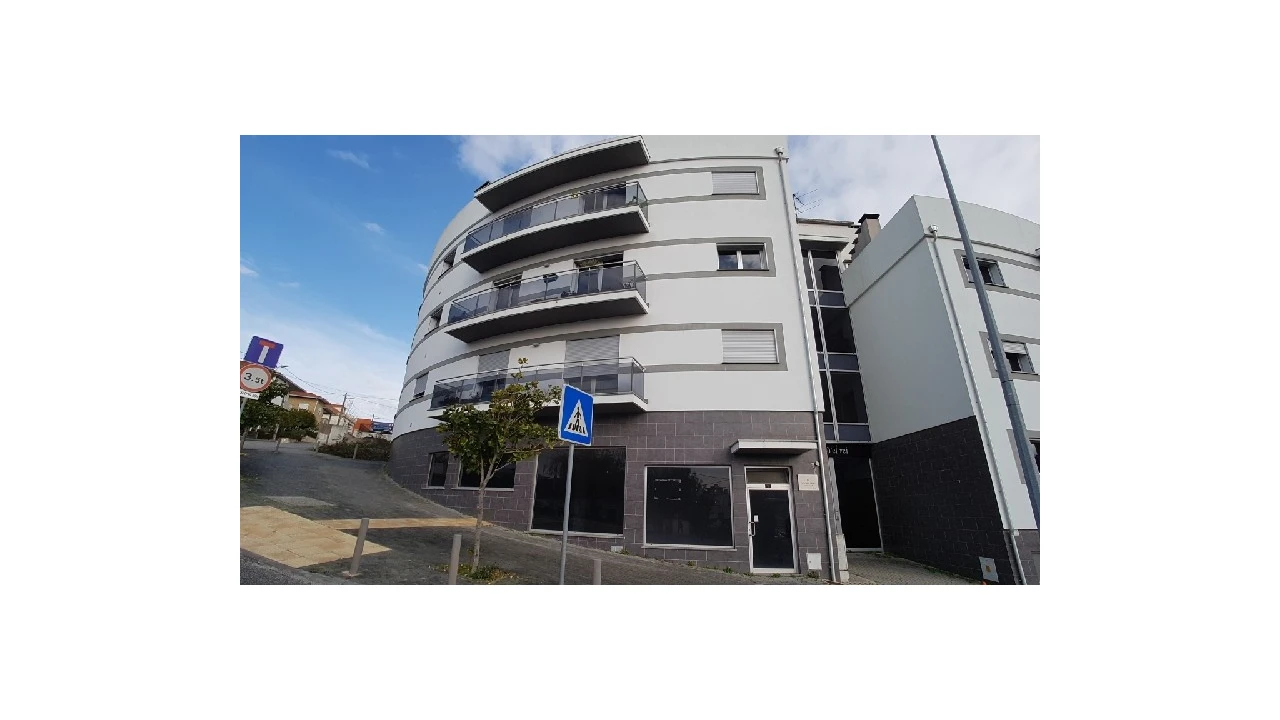 Loja para Venda em Leiria, Pousos, Barreira e Cortes Foto 3