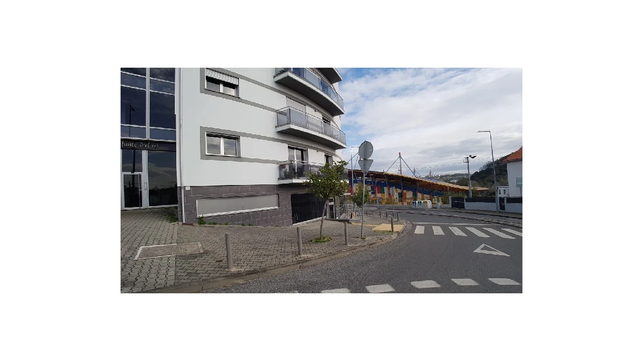 Loja para Venda em Leiria, Pousos, Barreira e Cortes Foto 15