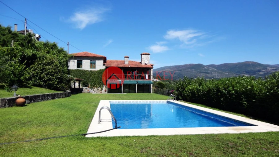 Moradia T6 para Venda em Gondar