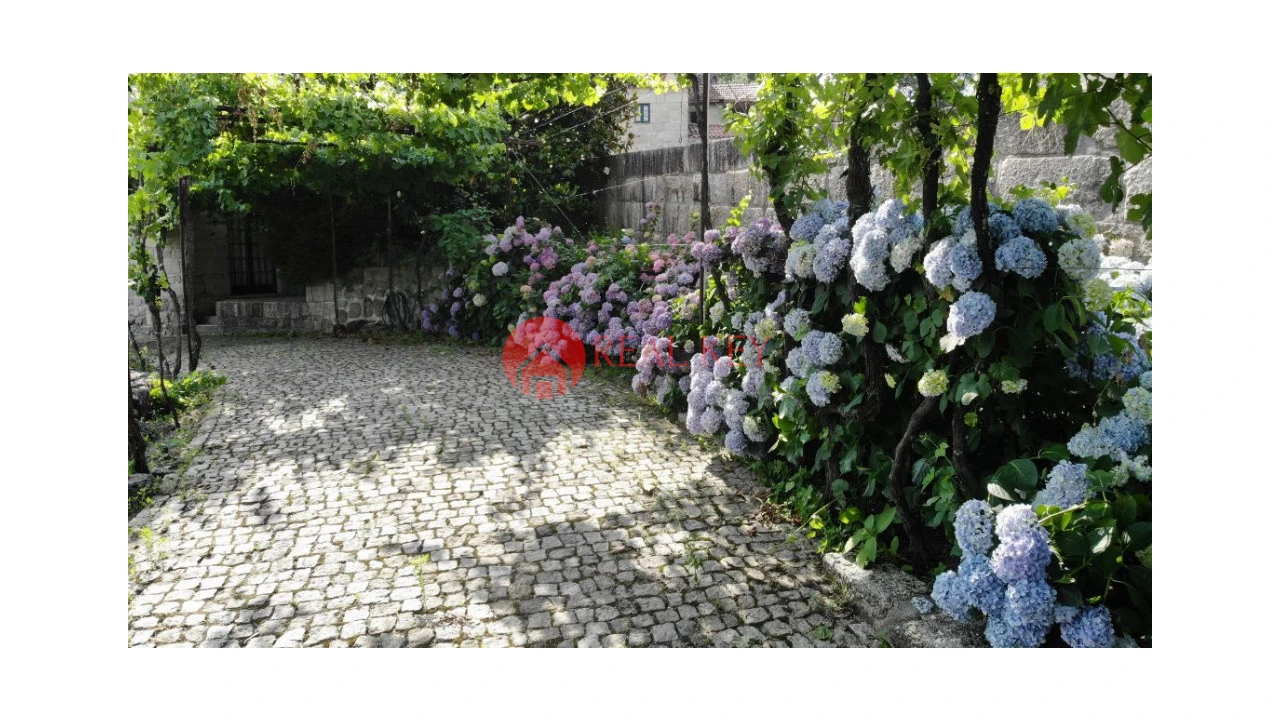 Moradia T6 para Venda em Gondar Foto 9