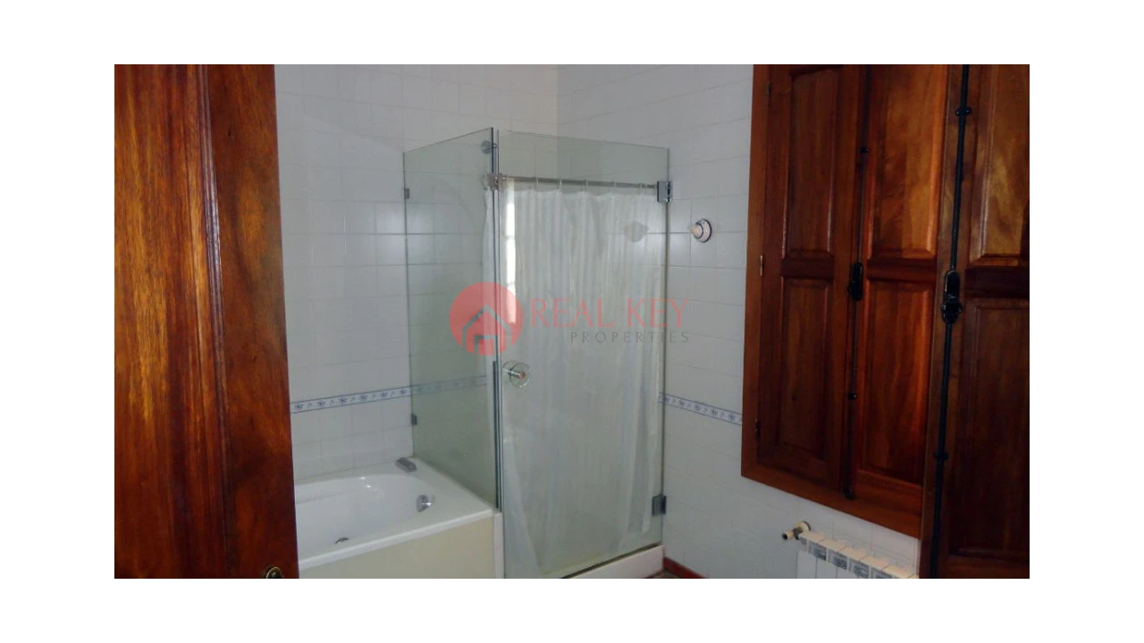 Moradia T6 para Venda em Gondar Foto 27