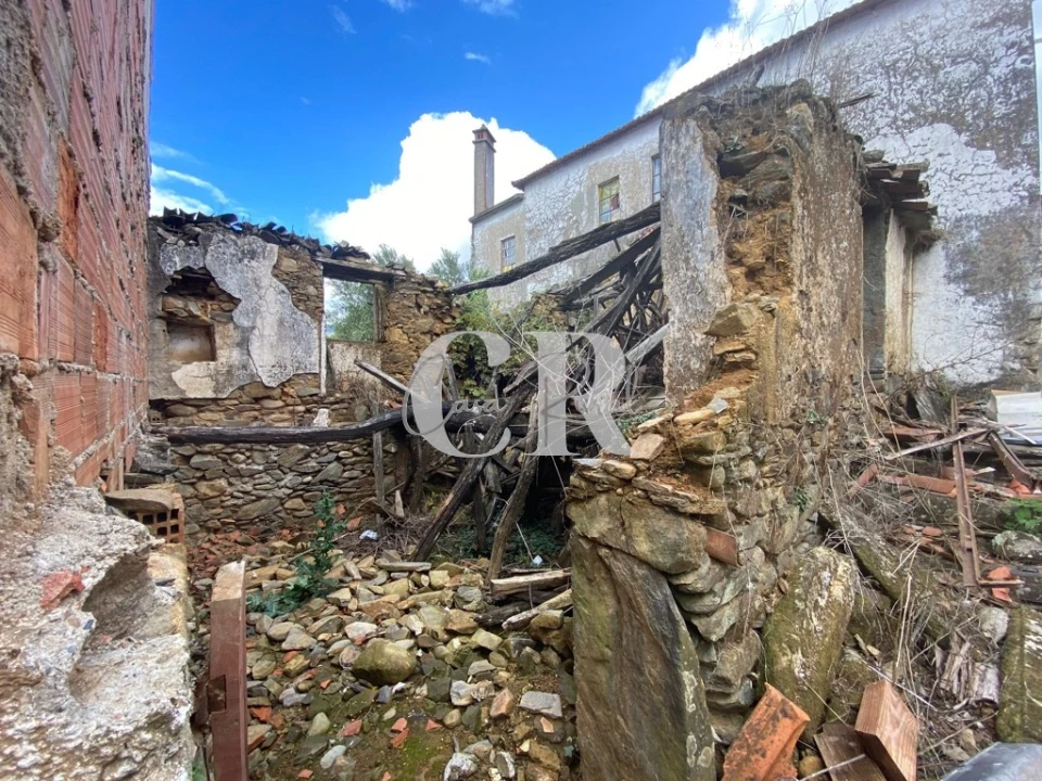 Moradia T5 para Venda em Castanheira de Pêra e Coentral Foto 29