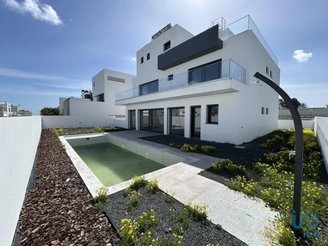 Moradia T6 para Venda em Tavira (Santa Maria e Santiago) Foto 3