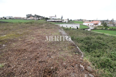 Terreno para Venda em Guilhabreu