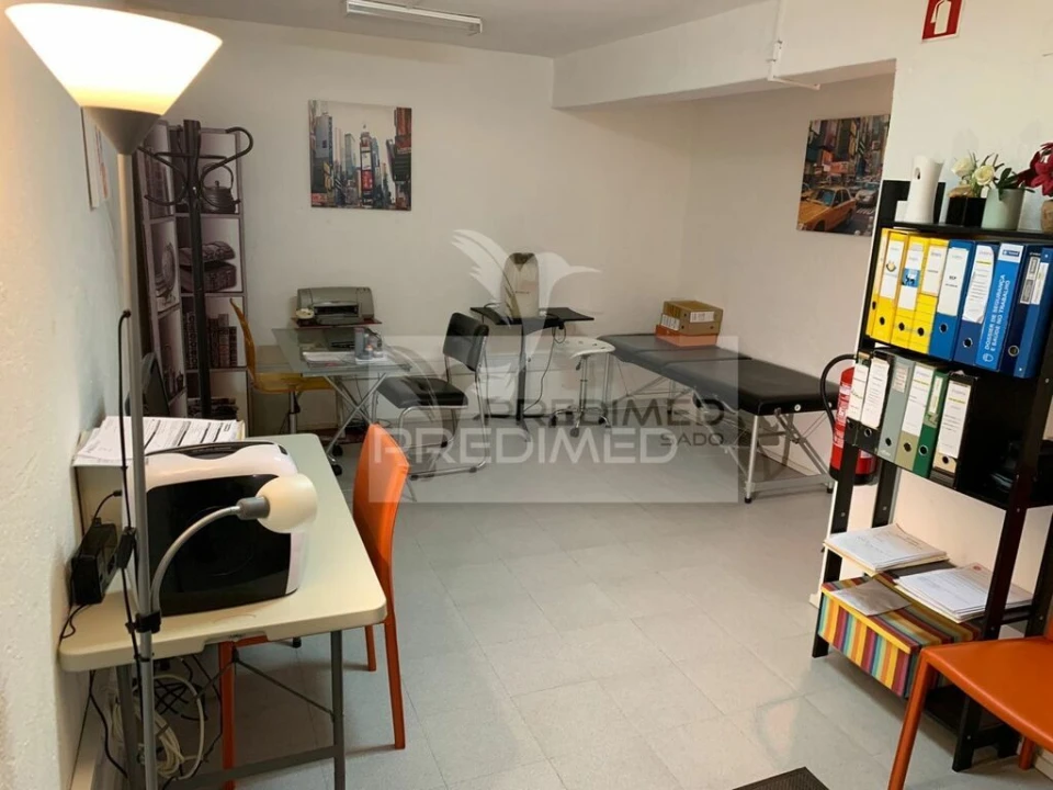 Loja para Venda em Azeitão (São Lourenço e São Simão) Foto 4