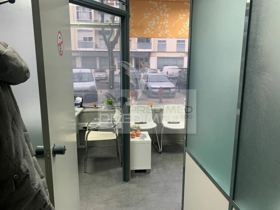 Loja para Venda em Azeitão (São Lourenço e São Simão) Foto 11