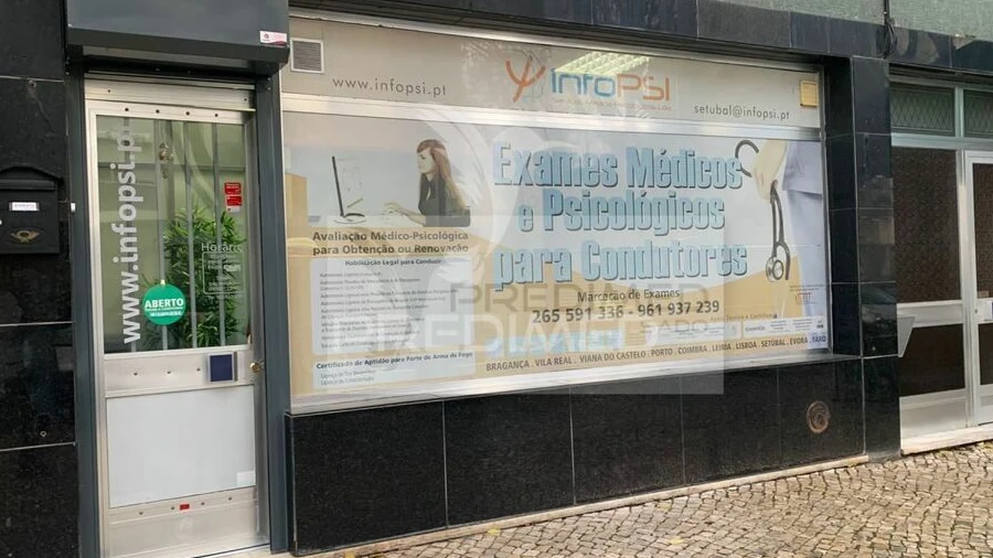 Loja para Venda em Azeitão (São Lourenço e São Simão)