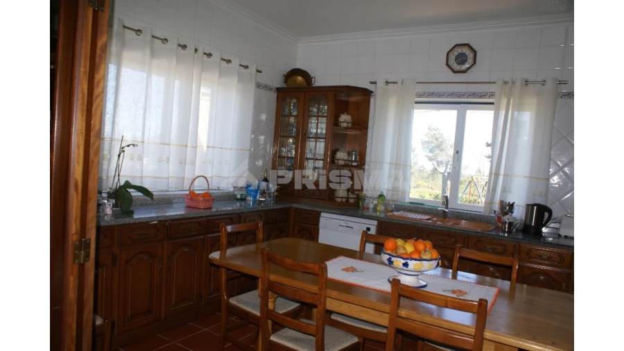 Moradia T5 para Venda em Benquerenças Foto 2