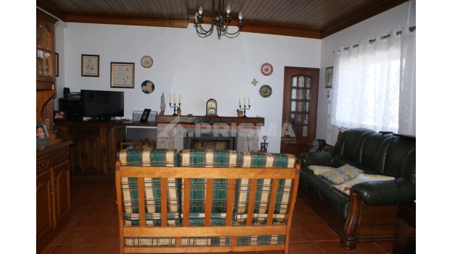 Moradia T5 para Venda em Benquerenças Foto 3