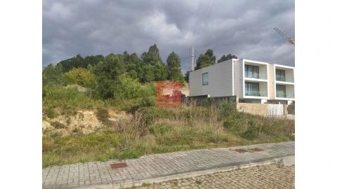 Terreno para Venda em Vila Nova de Anha