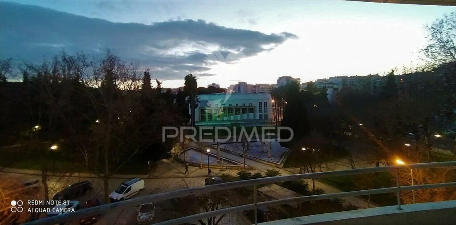 Apartamento T3 para Venda em Laranjeiro e Feijó Foto 8