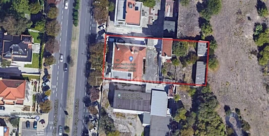 Moradia T5 para Venda em Alvalade