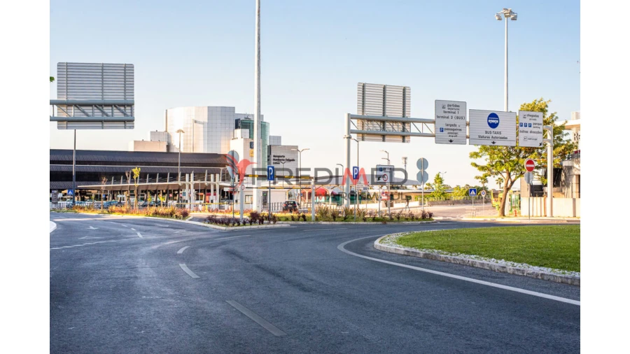 Moradia T5 para Venda em Alvalade Foto 5