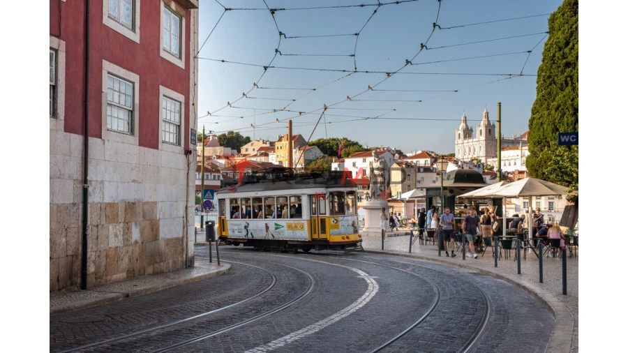 Moradia T5 para Venda em Alvalade Foto 12