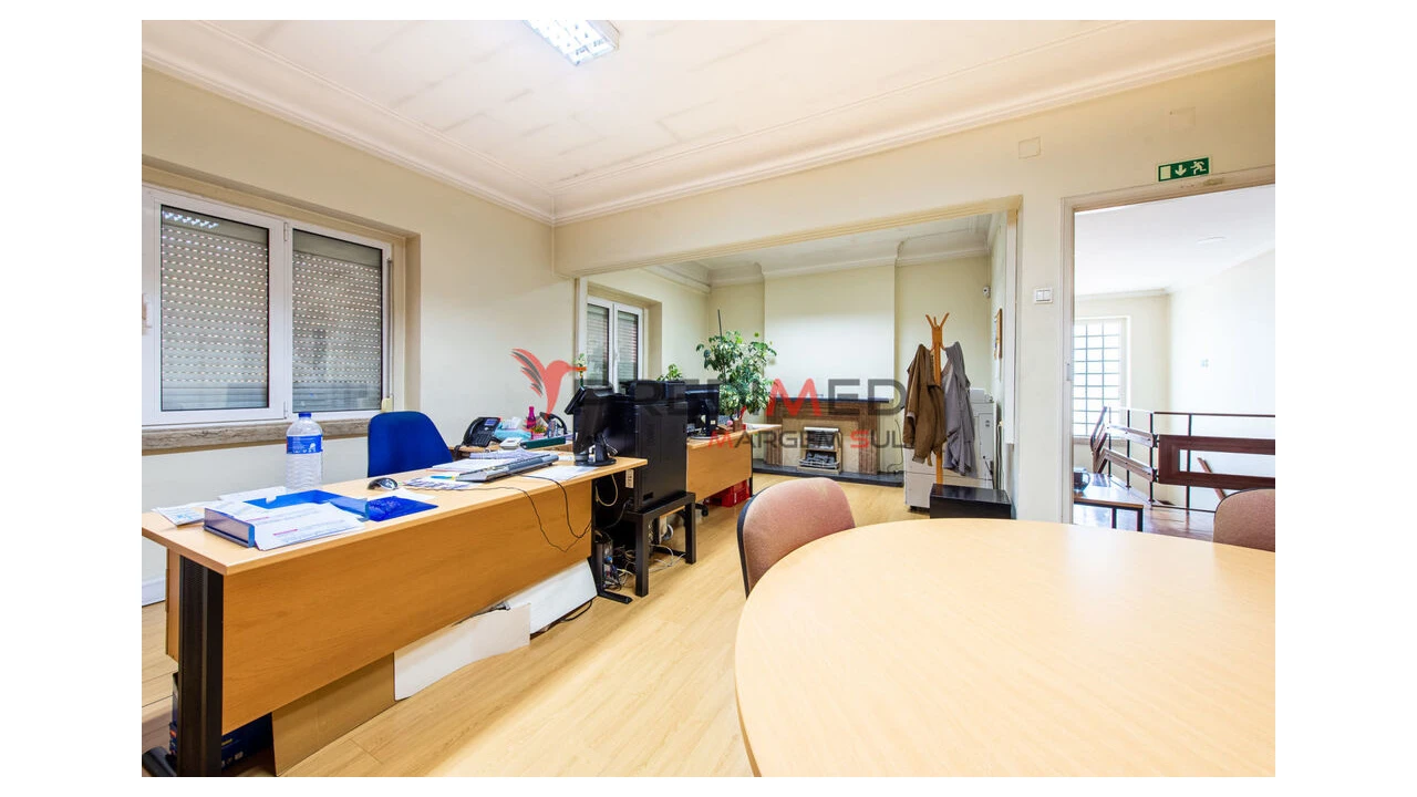 Moradia T5 para Venda em Alvalade Foto 14