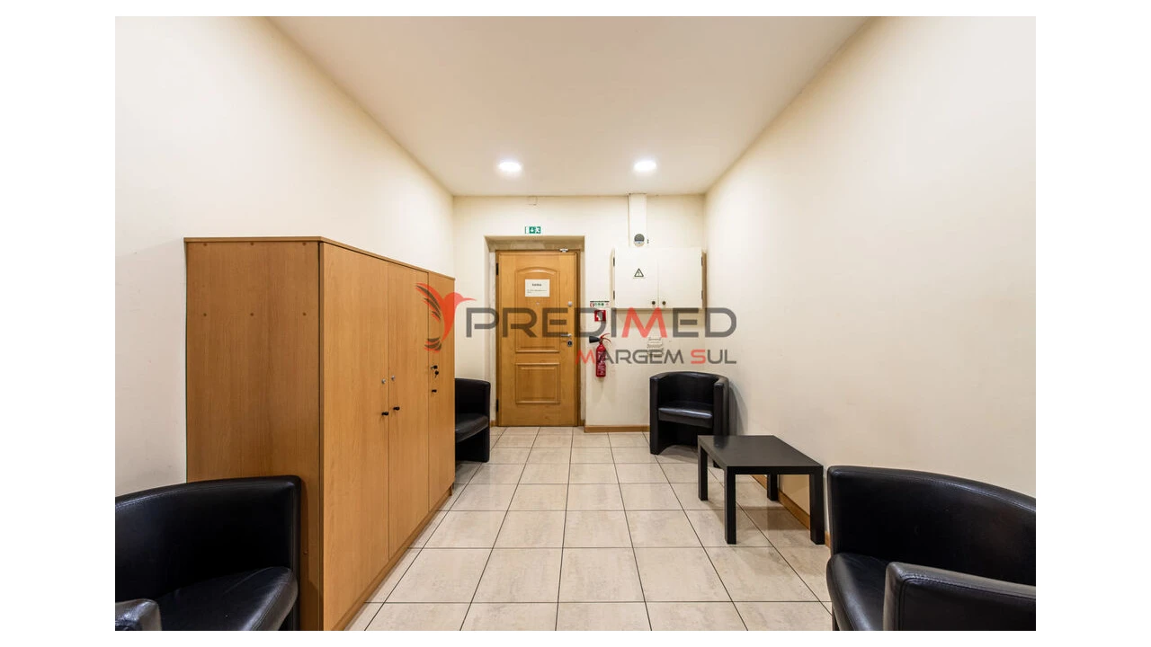 Moradia T5 para Venda em Alvalade Foto 7