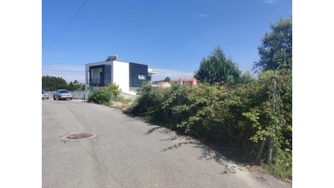 Terreno para Venda em Antuzede e Vil de Matos