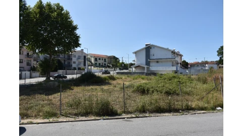 Terreno para Venda em Fânzeres e São Pedro da Cova