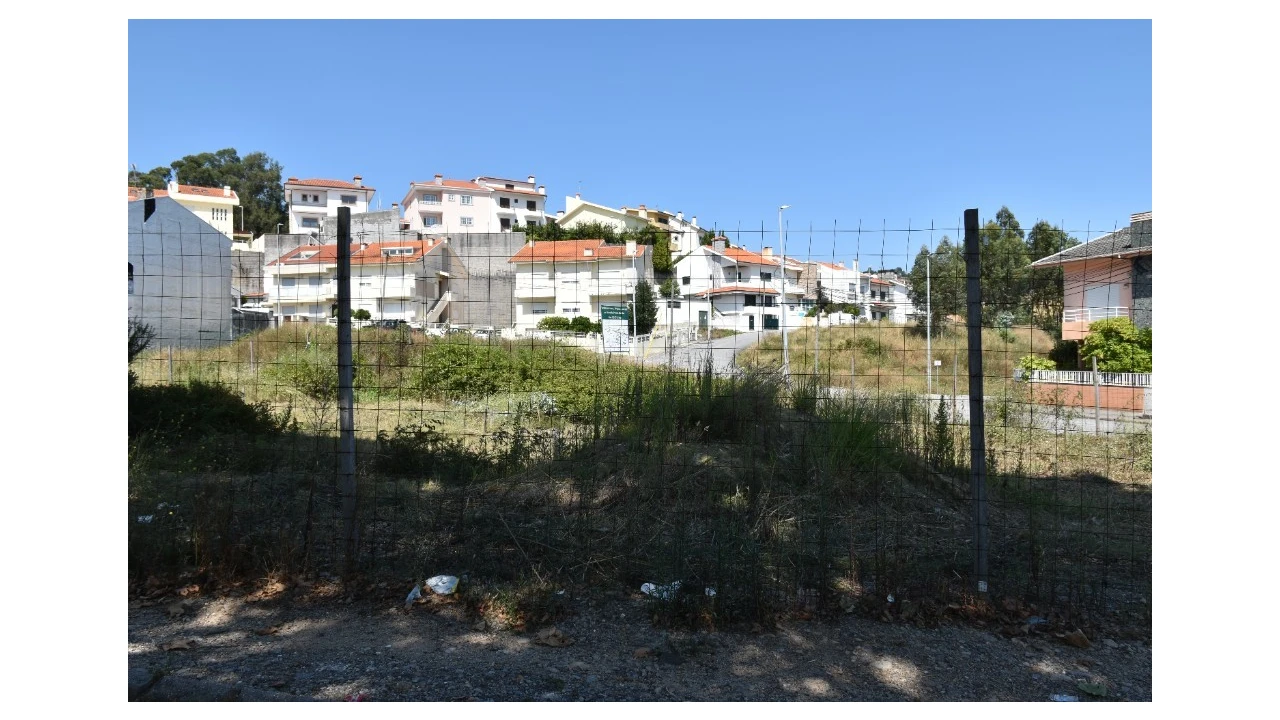 Terreno para Venda em Fânzeres e São Pedro da Cova Foto 5