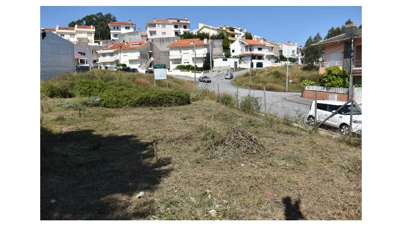 Terreno para Venda em Fânzeres e São Pedro da Cova Foto 3