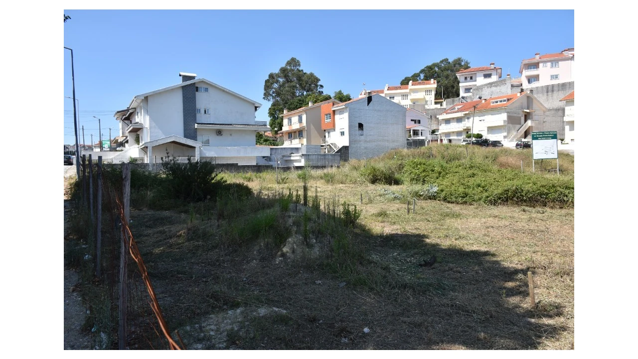 Terreno para Venda em Fânzeres e São Pedro da Cova Foto 7