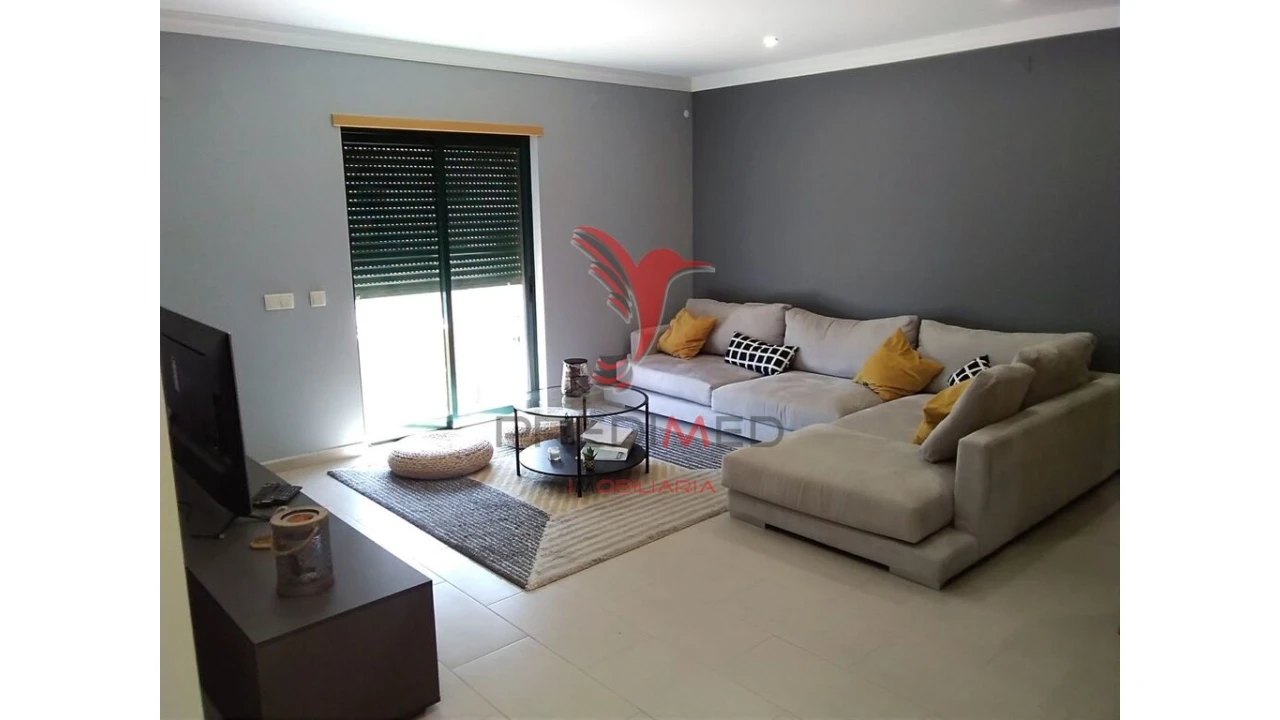 Moradia T4 para Venda em Quelfes Foto 16