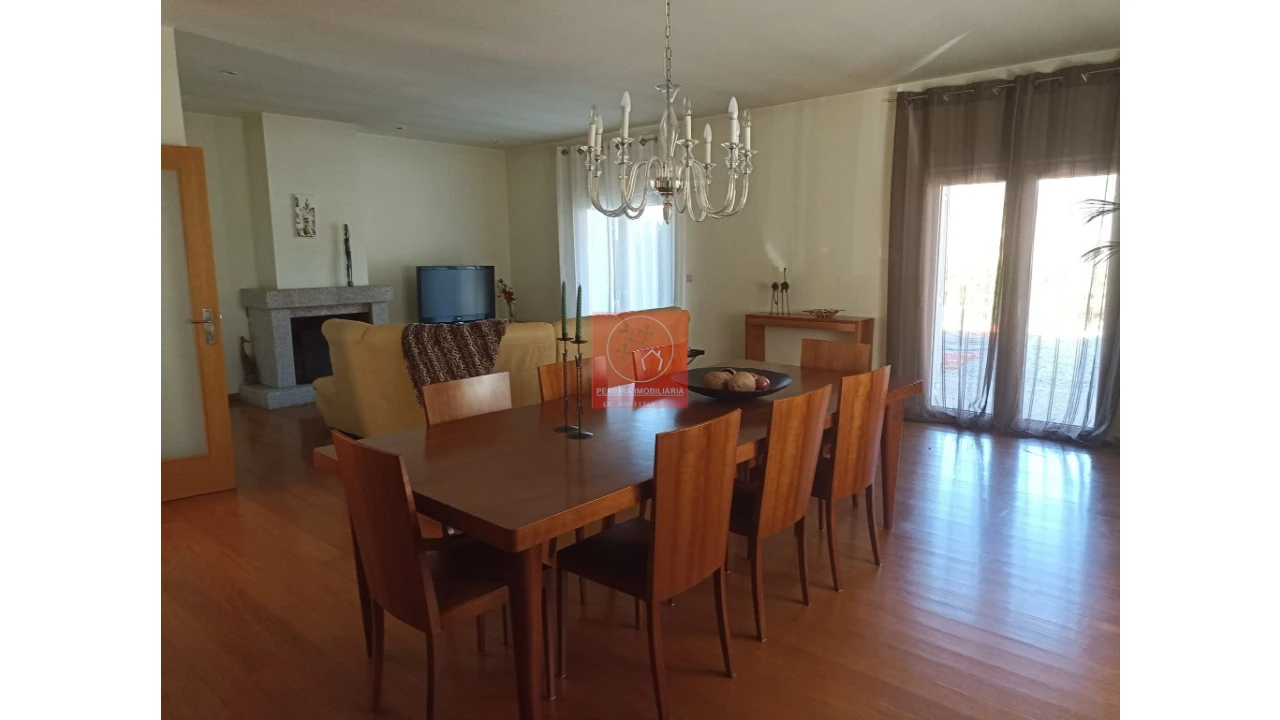 Moradia T4 para Venda em Parada do Bispo e Valdigem Foto 18