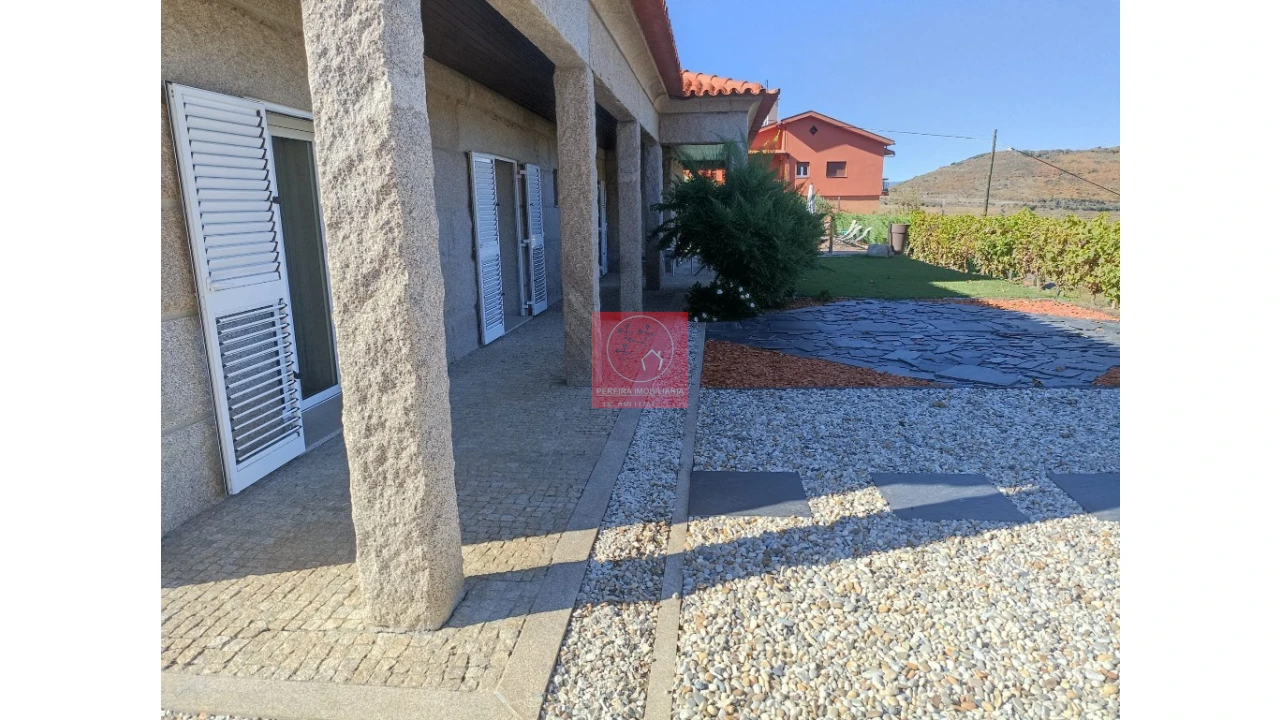 Moradia T4 para Venda em Parada do Bispo e Valdigem Foto 3