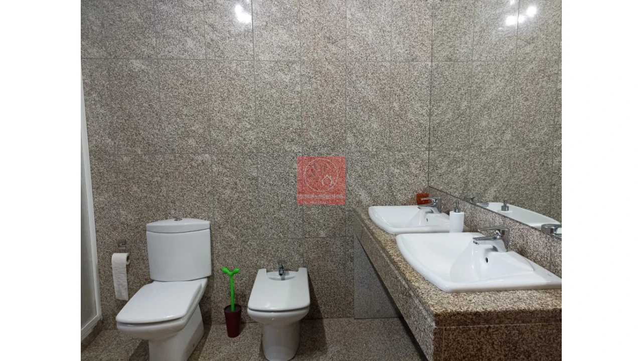 Moradia T4 para Venda em Parada do Bispo e Valdigem Foto 29