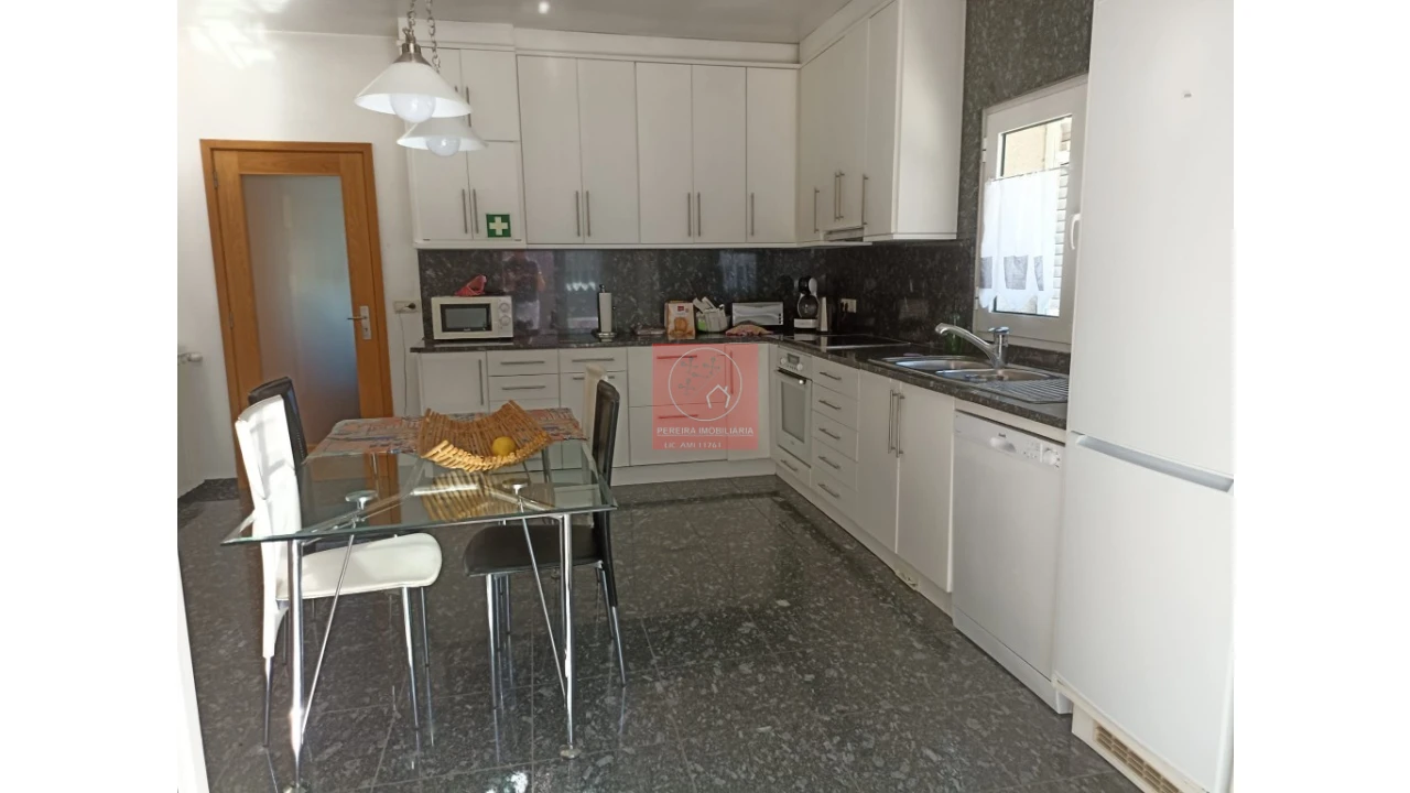 Moradia T4 para Venda em Parada do Bispo e Valdigem Foto 19