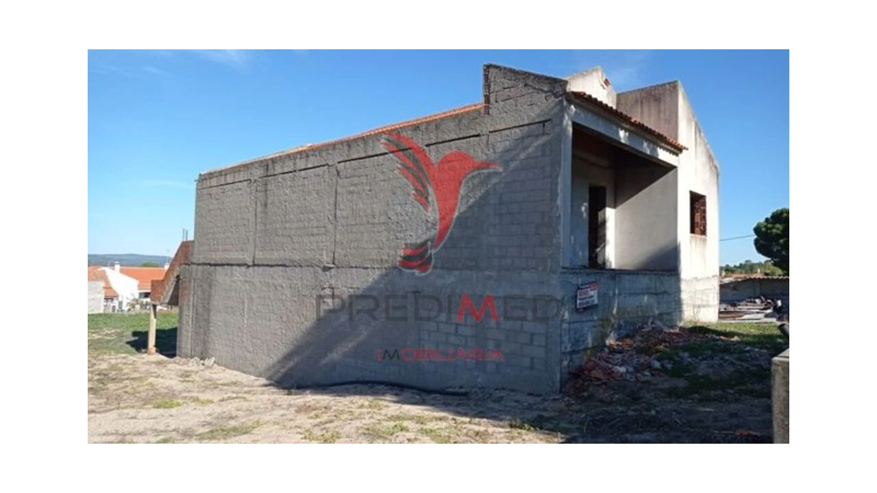 Moradia T3 para Venda em Couço Foto 2