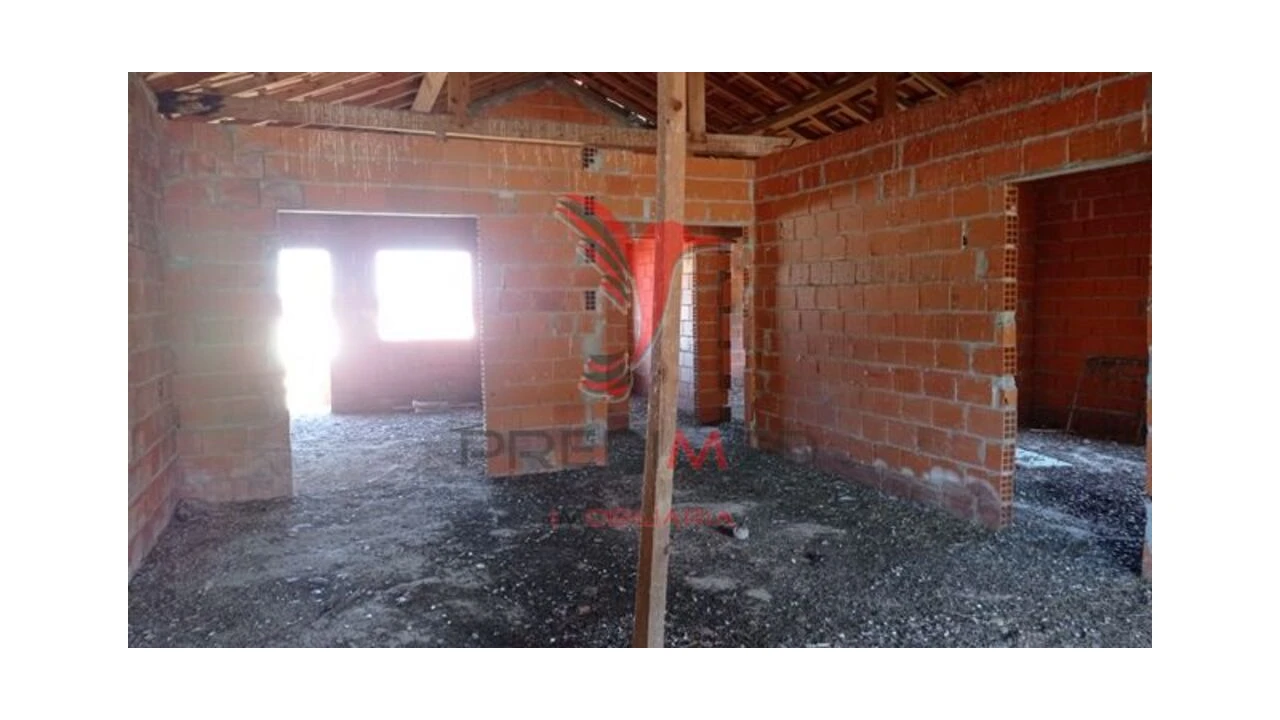 Moradia T3 para Venda em Couço Foto 13