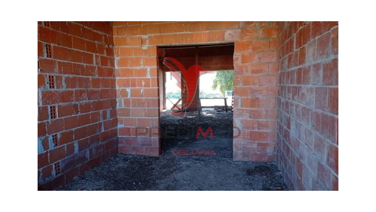 Moradia T3 para Venda em Couço Foto 10