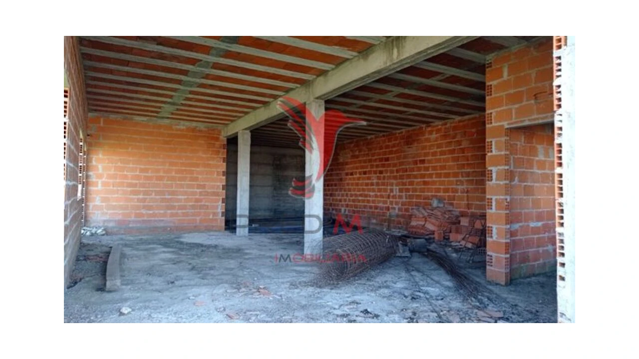 Moradia T3 para Venda em Couço Foto 4