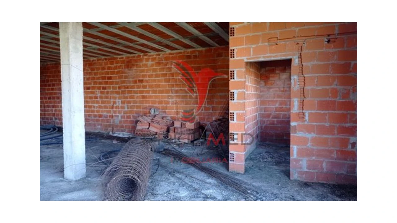 Moradia T3 para Venda em Couço Foto 5