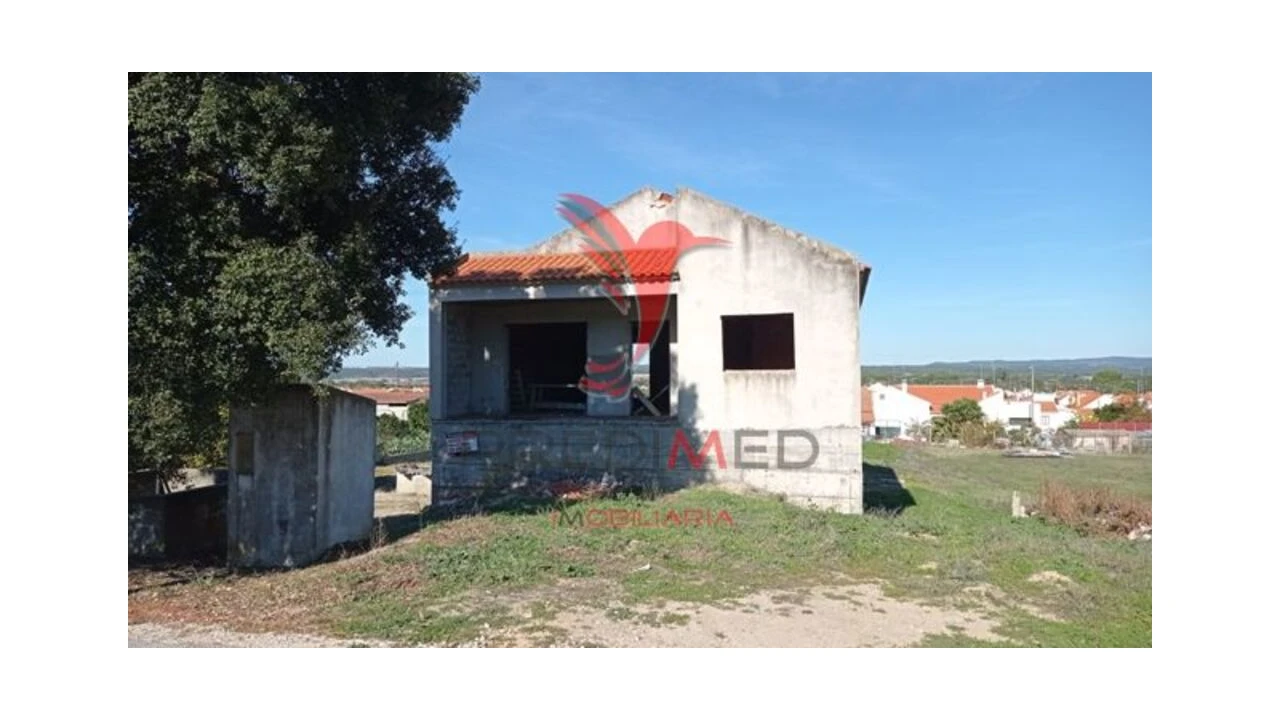 Moradia T3 para Venda em Couço Foto 18