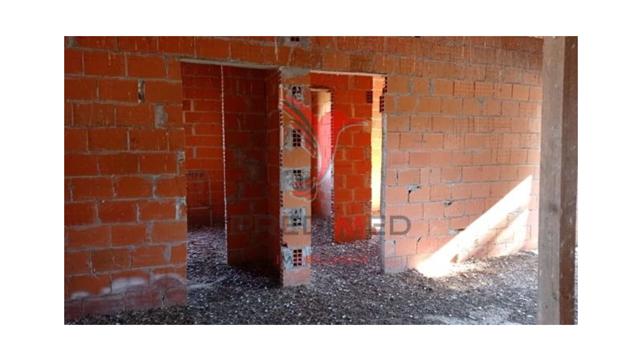 Moradia T3 para Venda em Couço Foto 12