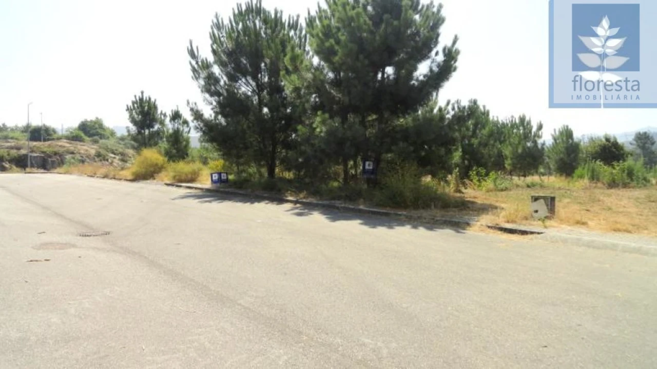 Terreno para Venda em Monsul Foto 2