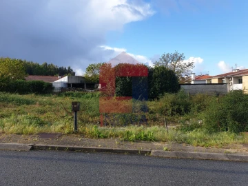 Terreno para Venda em Vila Verde e Barbudo