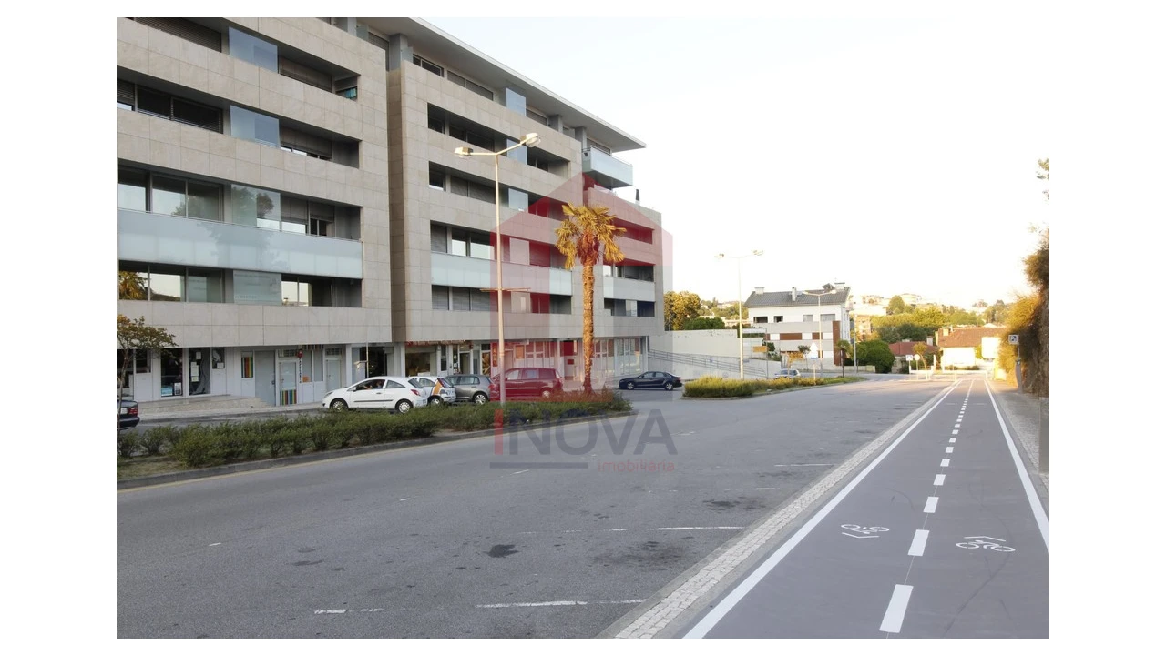 Loja para Venda em Vila Verde e Barbudo Foto 1
