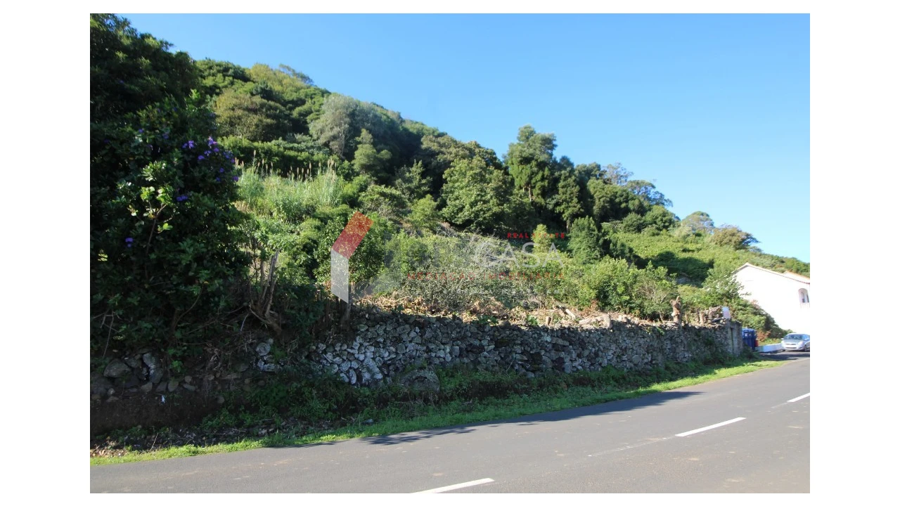 Terreno para Venda em Fontinhas Foto 1