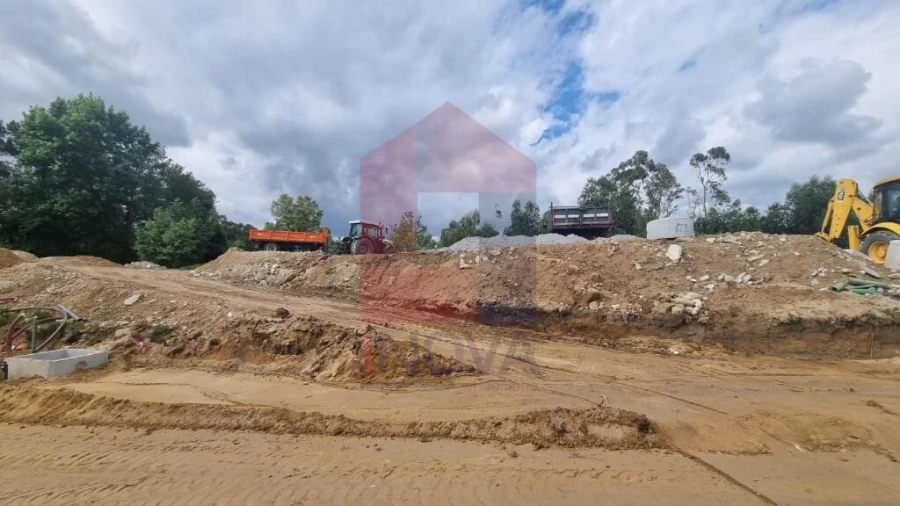 Terreno para Venda em Loureira Foto 8