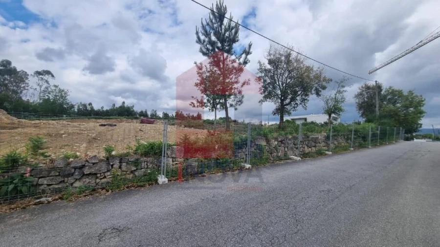 Terreno para Venda em Loureira Foto 38