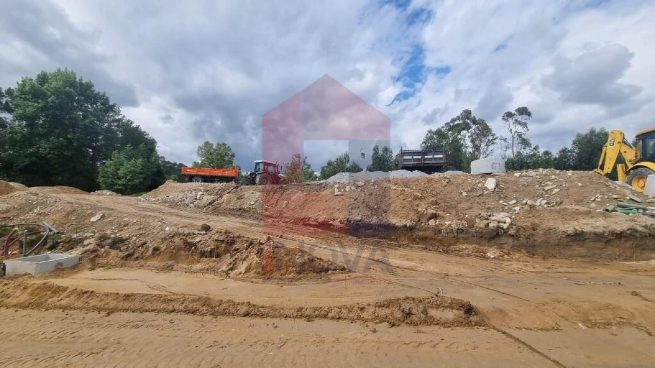 Terreno para Venda em Loureira Foto 8