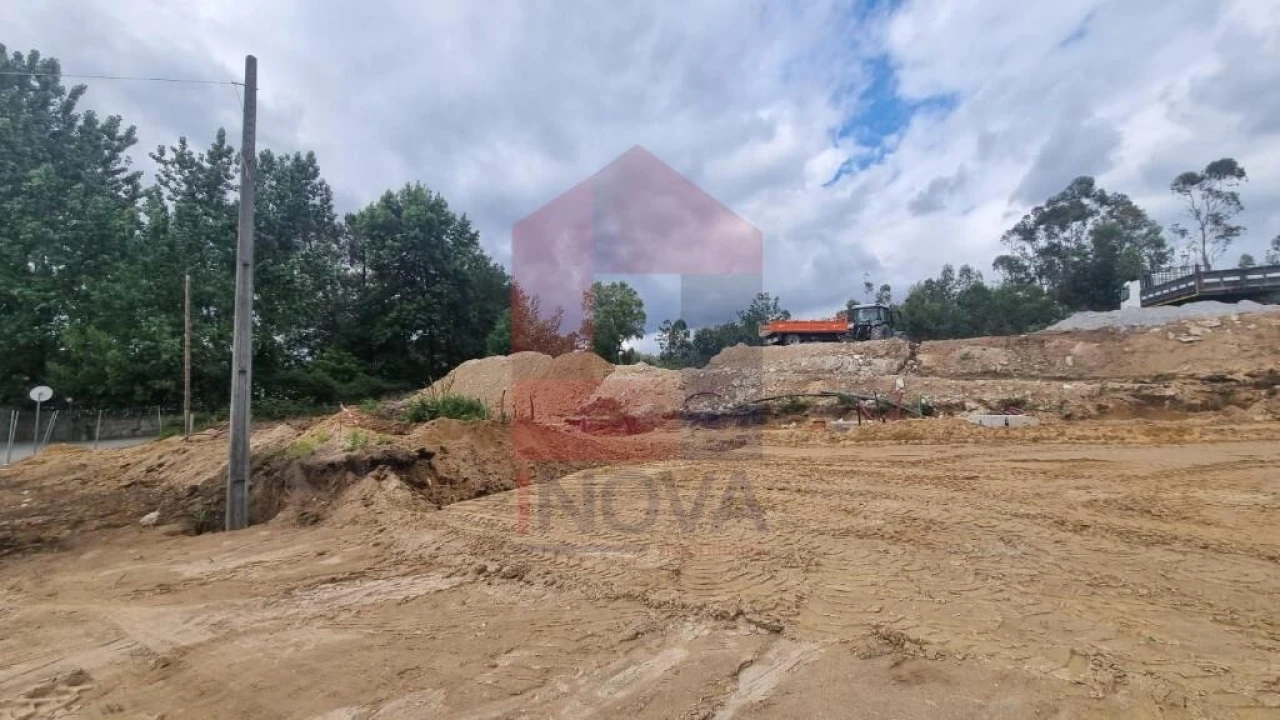 Terreno para Venda em Loureira Foto 28