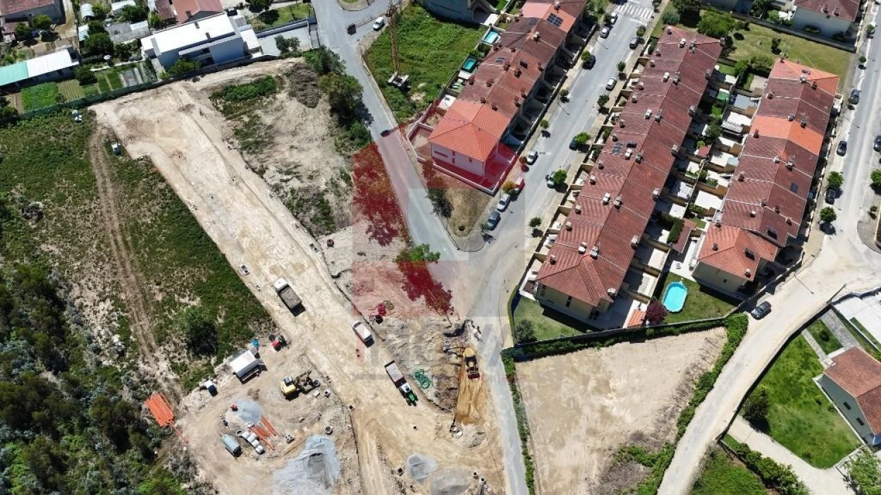 Terreno para Venda em Loureira Foto 50